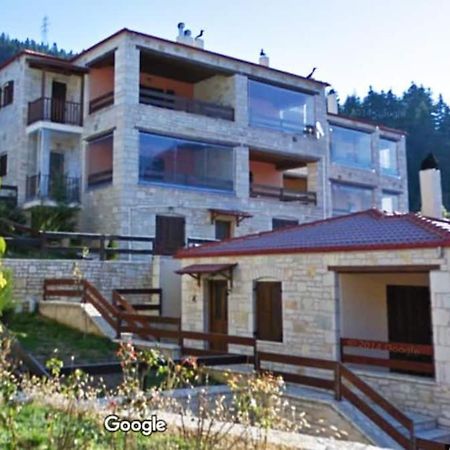 La Casa Di Pietra Villa Karpenisi Luaran gambar