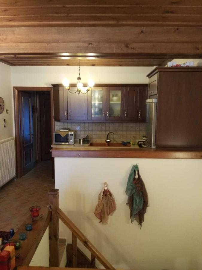 La Casa Di Pietra Villa Karpenisi Luaran gambar