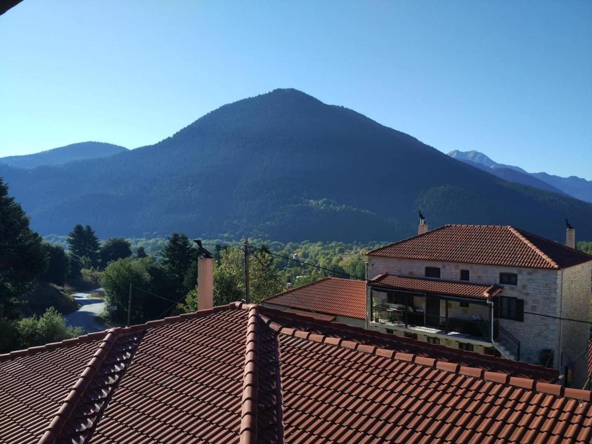 La Casa Di Pietra Villa Karpenisi Luaran gambar
