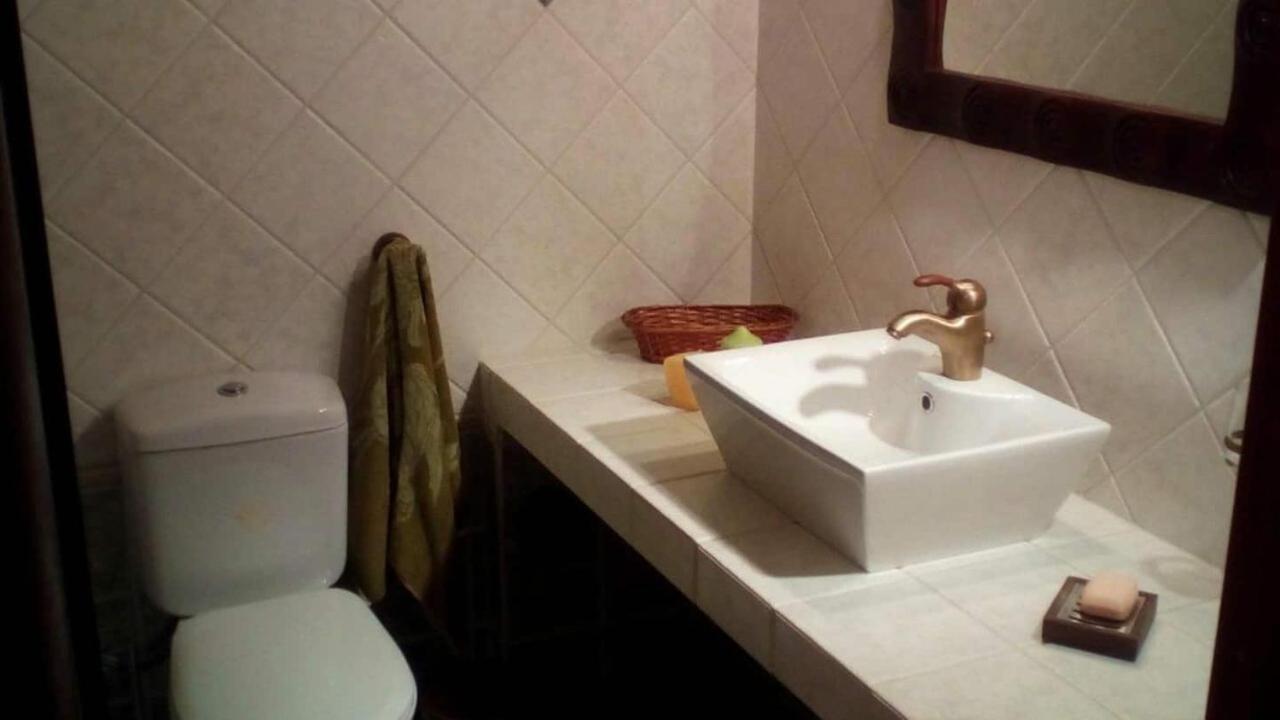 La Casa Di Pietra Villa Karpenisi Luaran gambar